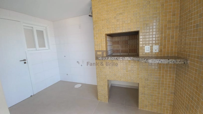 APARTAMENTO DE TRES DORMITÓRIOS COM VISTA MAR: 10ª foto da galeria de imagens do imóvel