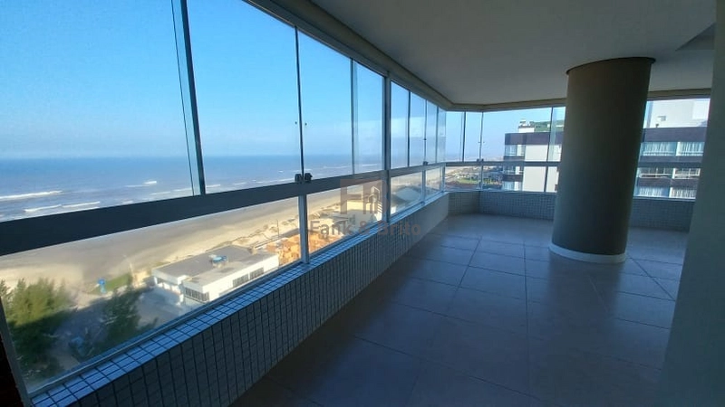 APARTAMENTO DE TRES DORMITÓRIOS COM VISTA MAR: 3ª foto da galeria de imagens do imóvel