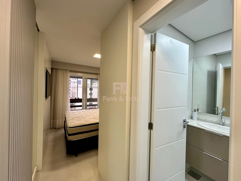 MOBILIADO E DECORADO COM SACADA DE FRENTE.: 11ª foto da galeria de imagens do imóvel