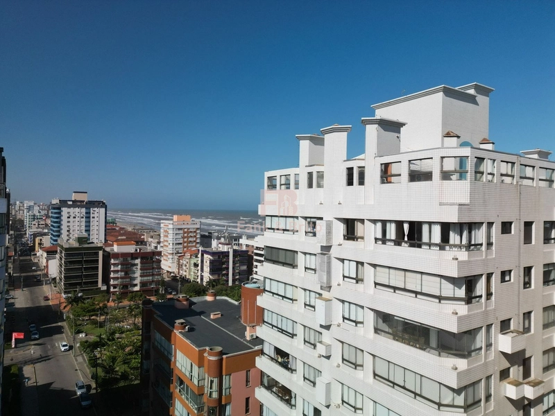 VENDO APARTAMENTO COM INFRA E VISTA PADA O MAR, JUNTO A PRAÇA DO FAROL: 1ª foto da galeria de imagens do imóvel