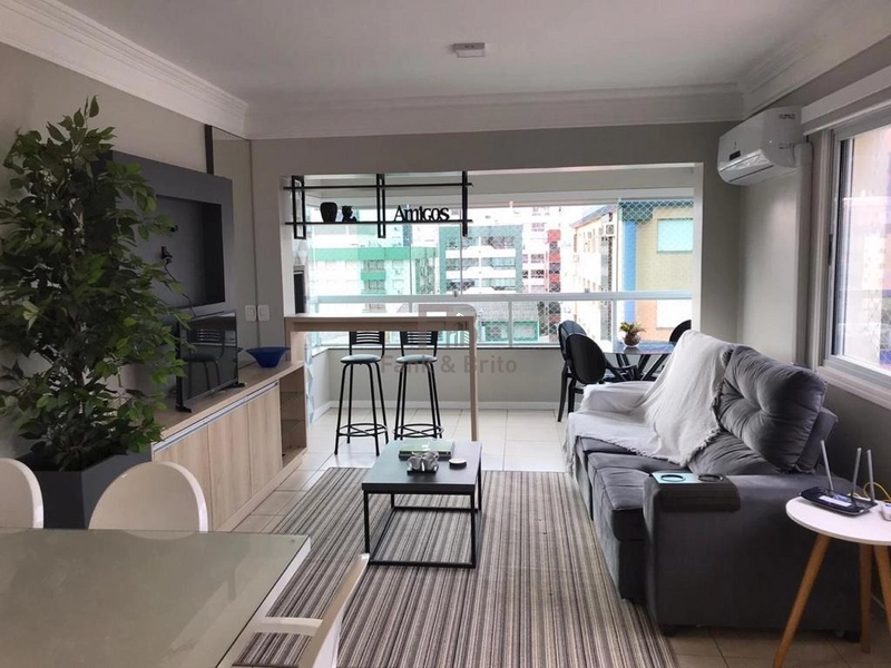 APARTAMENTO DE DOIS DORMITÓRIOS A VENDA, COM CHURRASQUEIRA NA SACADA: 3ª foto da galeria de imagens do imóvel