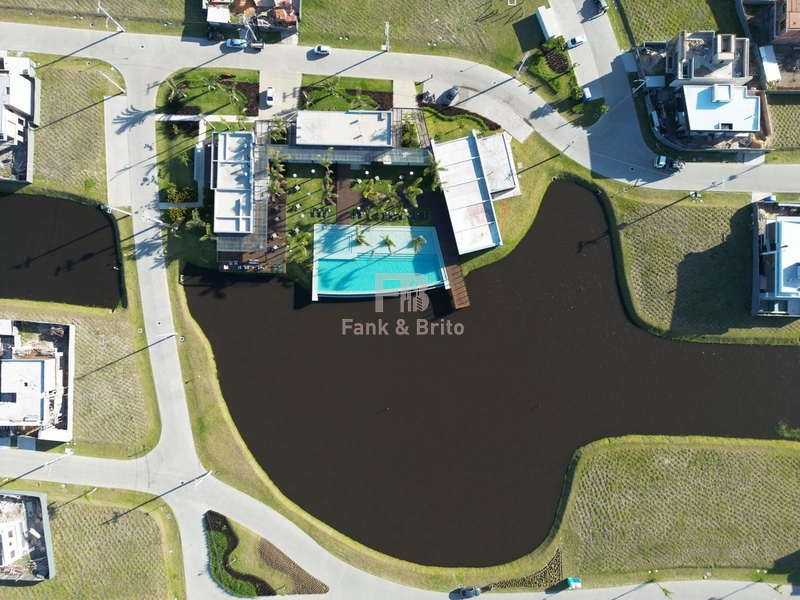 CASA A VENDA EM CONDOMINIO FECHADO NO LITORAL NORTE GAUCHO: 4ª foto da galeria de imagens do imóvel