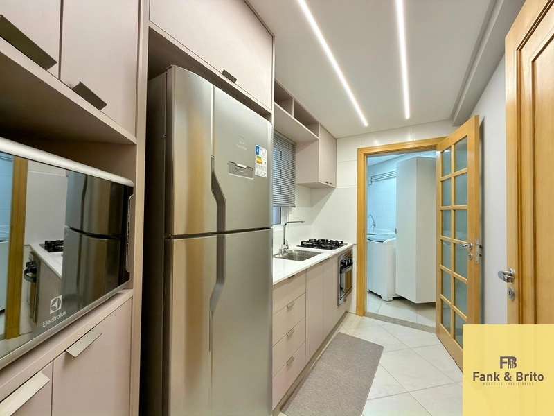 APARTAMENTO FINAMENTE MOBILIADO, DECORADO, PRÓXIMO A PRAÇA LUIZ BASSANI: 15ª foto da galeria de imagens do imóvel