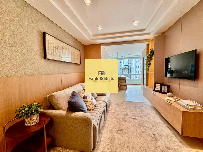 APARTAMENTO FINAMENTE MOBILIADO, DECORADO, PRÓXIMO A PRAÇA LUIZ BASSANI: 3ª foto da galeria de imagens do imóvel