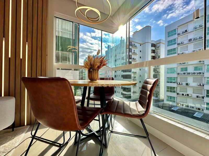 NAVEGANTES! 2 DORMITÓRIOS, UMA QUADRA DO MAR!: 1ª foto da galeria de imagens do imóvel