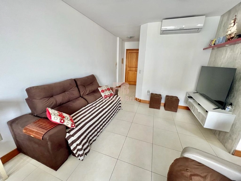 Apartamento de frente mobiliado, com 2 dormitórios, ao lado da praça!: 6ª foto da galeria de imagens do imóvel