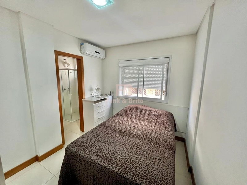 Apartamento de frente mobiliado, com 2 dormitórios, ao lado da praça!: 11ª foto da galeria de imagens do imóvel