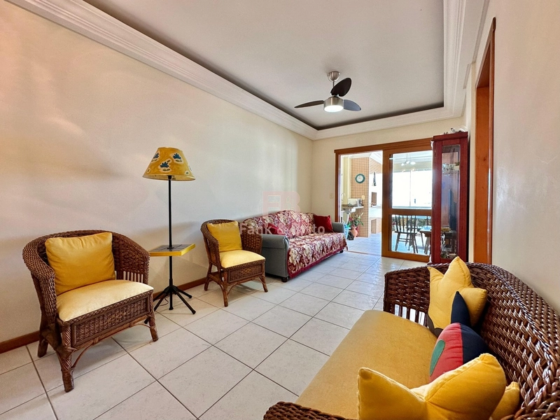 UMA QUADRA DO MAR, JUNTO A PRAÇA ARBORIZADA E CENTRO!: 6ª foto da galeria de imagens do imóvel