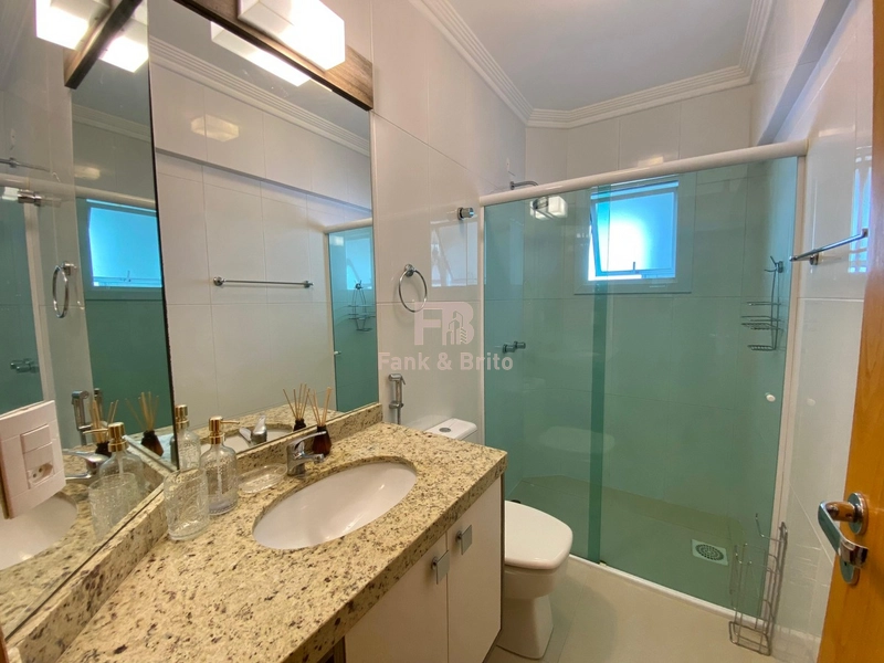 Gigante apartamento, último andar, bairro nobre, próximo da praia.: 19ª foto da galeria de imagens do imóvel