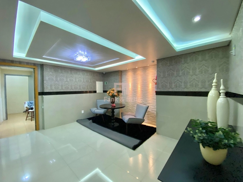 Gigante apartamento, último andar, bairro nobre, próximo da praia.: 25ª foto da galeria de imagens do imóvel