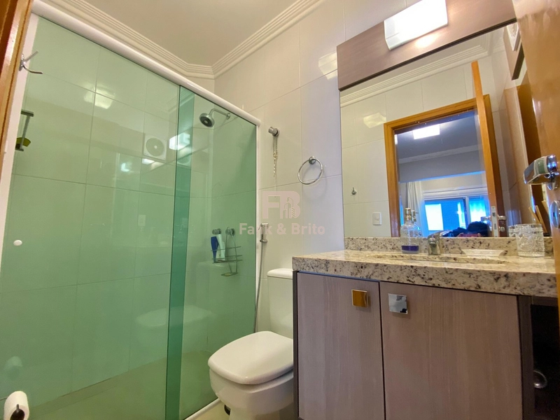 Gigante apartamento, último andar, bairro nobre, próximo da praia.: 20ª foto da galeria de imagens do imóvel