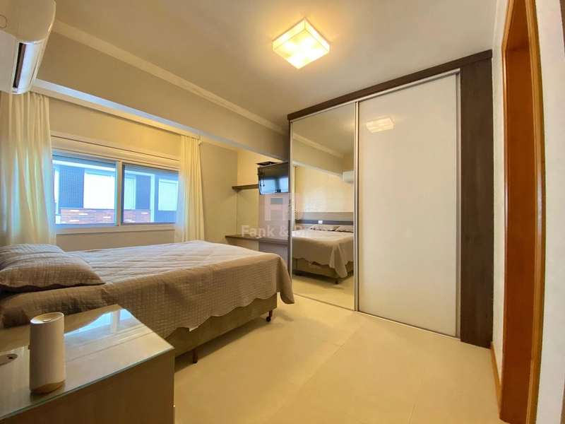 Gigante apartamento, último andar, bairro nobre, próximo da praia.: 18ª foto da galeria de imagens do imóvel