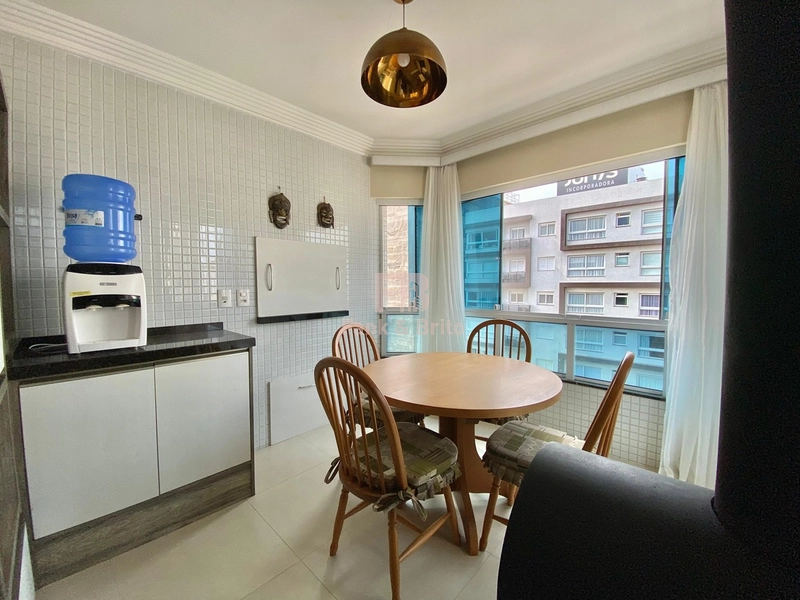 Gigante apartamento, último andar, bairro nobre, próximo da praia.: 10ª foto da galeria de imagens do imóvel