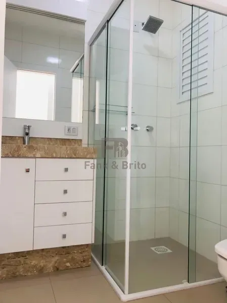 APARTAMENTO A VENDA FRENTE A PRAÇA E  A POUCOS PASSOS DO MAR.: 6ª foto da galeria de imagens do imóvel