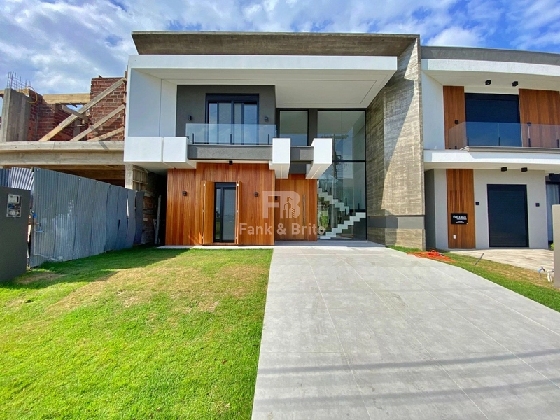 Casa de 4 Suítes com Acessibilidade e Carregamento p/ Carros Elétrico: 2ª foto da galeria de imagens do imóvel