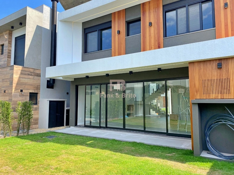 Casa de 4 Suítes com Acessibilidade e Carregamento p/ Carros Elétrico: 15ª foto da galeria de imagens do imóvel