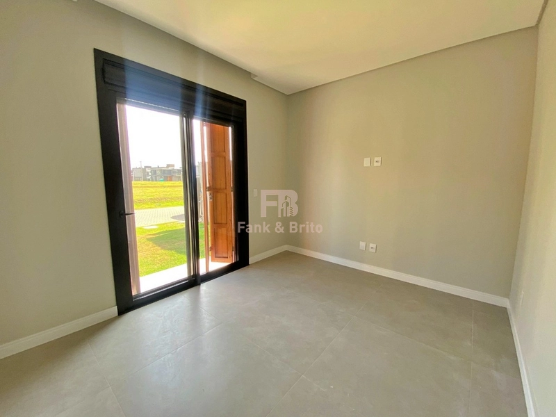 Casa de 4 Suítes com Acessibilidade e Carregamento p/ Carros Elétrico: 8ª foto da galeria de imagens do imóvel