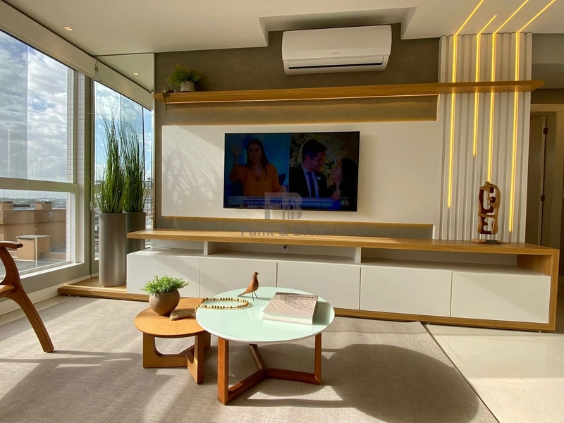 APARTAMENTO JUNTO A AV. ARARIGBÓIA, APENAS 3 QUADRAS DO MAR: 2ª foto da galeria de imagens do imóvel