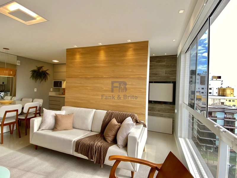 APARTAMENTO JUNTO A AV. ARARIGBÓIA, APENAS 3 QUADRAS DO MAR: 3ª foto da galeria de imagens do imóvel