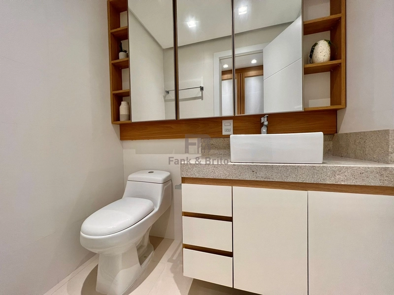 VENDE APARTAMENTO DOIS DORMITÓRIOS UMA QUADRA DO MAR: 18ª foto da galeria de imagens do imóvel