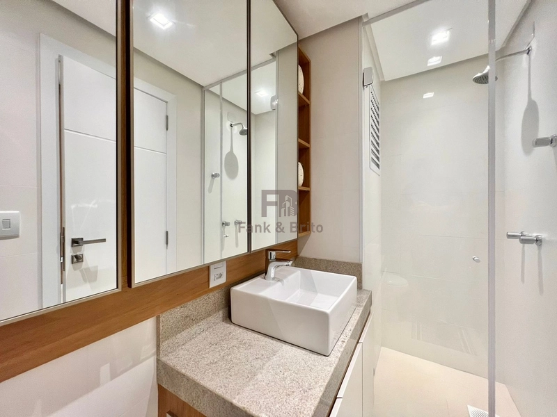 VENDE APARTAMENTO DOIS DORMITÓRIOS UMA QUADRA DO MAR: 19ª foto da galeria de imagens do imóvel