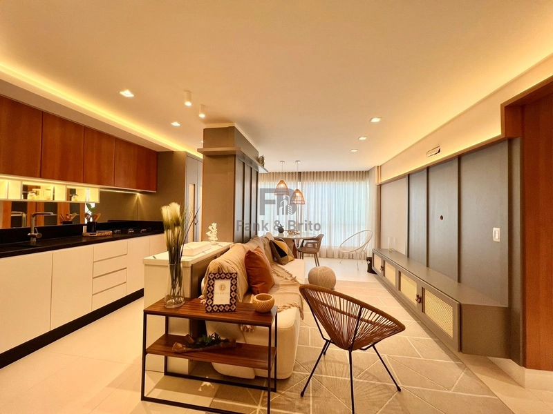 VENDE APARTAMENTO DOIS DORMITÓRIOS UMA QUADRA DO MAR: 2ª foto da galeria de imagens do imóvel