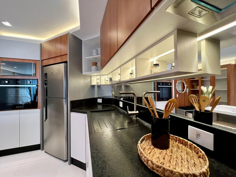 VENDE APARTAMENTO DOIS DORMITÓRIOS UMA QUADRA DO MAR: 4ª foto da galeria de imagens do imóvel