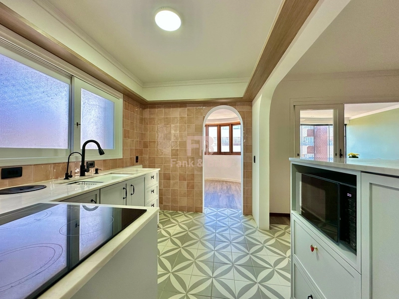 NA ZONA NOBRE DE CAPÃO, PARA VOCÊ VERANEAR COM TRANQUILIDADE!: 6ª foto da galeria de imagens do imóvel