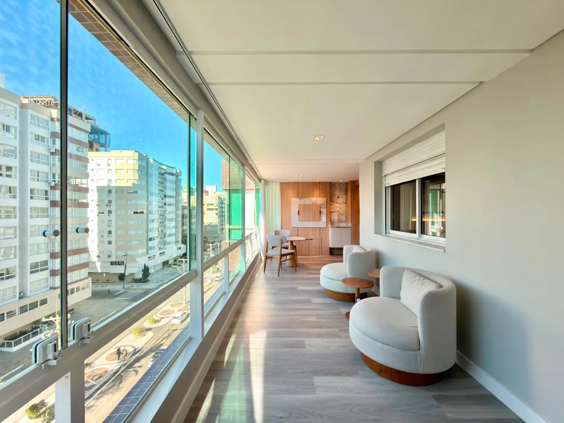 APARTAMENTO À VENDA COM VISTA ETERNA PARA O MAR: 1ª foto da galeria de imagens do imóvel