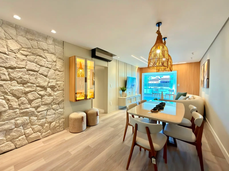 APARTAMENTO À VENDA COM VISTA ETERNA PARA O MAR: 2ª foto da galeria de imagens do imóvel