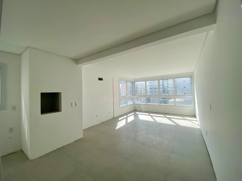 Apartamento novo, uma quadra do mar!: 1ª foto da galeria de imagens do imóvel