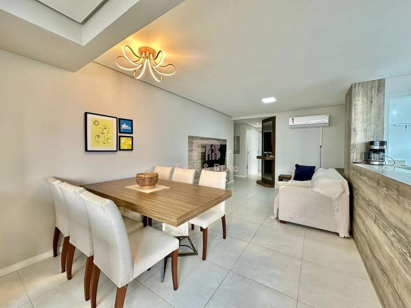 3 dormitórios a uma quadra do mar: 9ª foto da galeria de imagens do imóvel