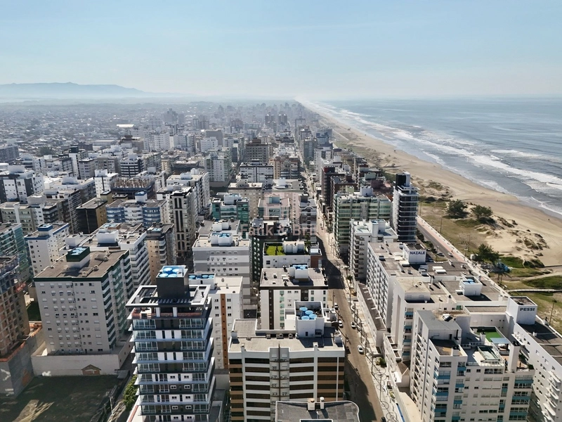 3 dormitórios a uma quadra do mar: 22ª foto da galeria de imagens do imóvel