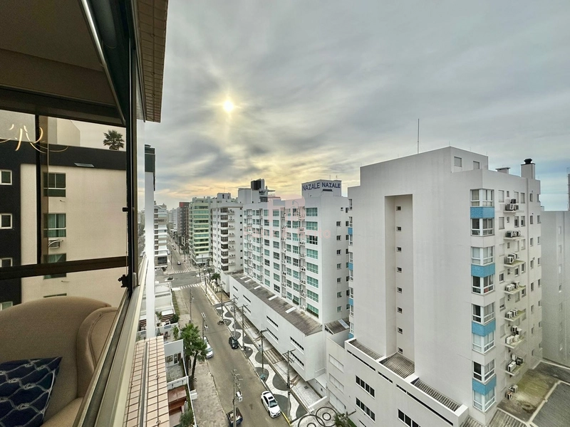 3 dormitórios a uma quadra do mar: 25ª foto da galeria de imagens do imóvel