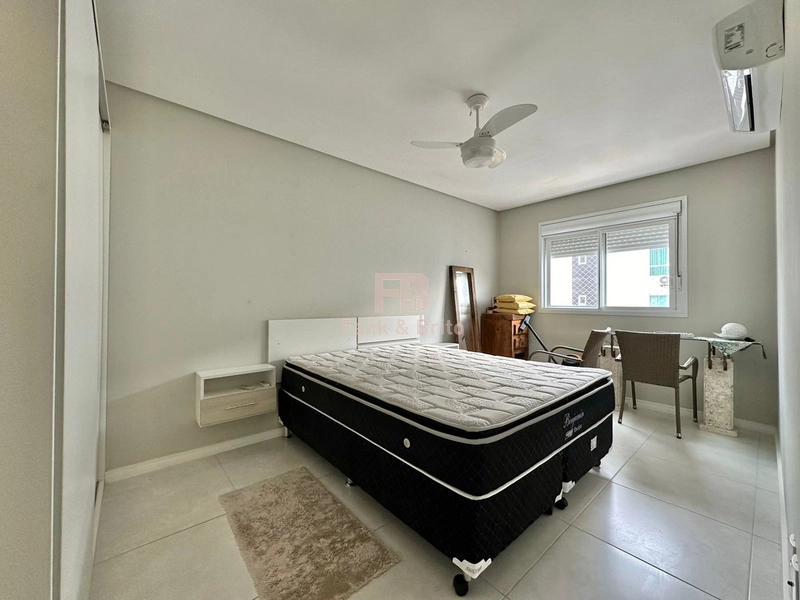 3 dormitórios a uma quadra do mar: 13ª foto da galeria de imagens do imóvel