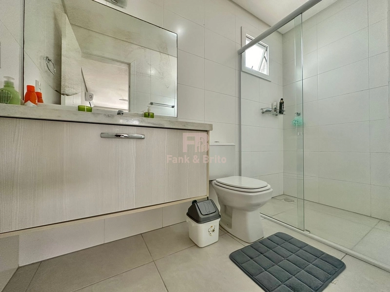 3 dormitórios a uma quadra do mar: 20ª foto da galeria de imagens do imóvel