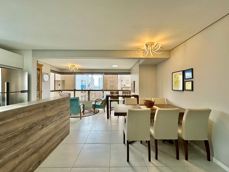 3 dormitórios a uma quadra do mar: 7ª foto da galeria de imagens do imóvel