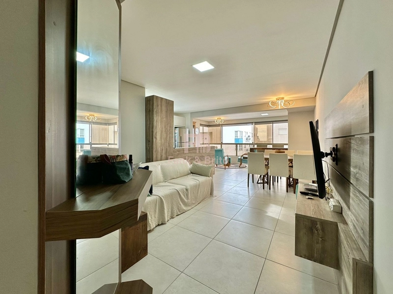 3 dormitórios a uma quadra do mar: 8ª foto da galeria de imagens do imóvel