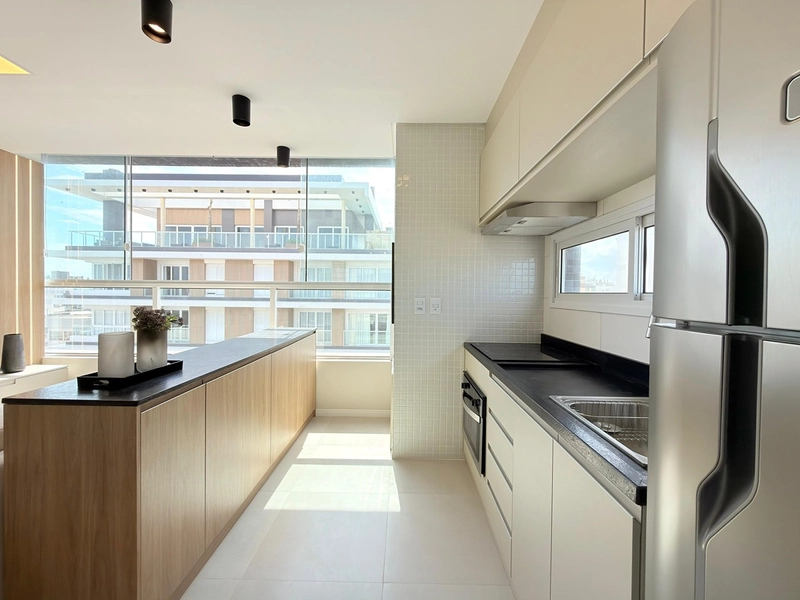 MOBILIADO E DECORADO COM SACADA DE FRENTE.: 13ª foto da galeria de imagens do imóvel