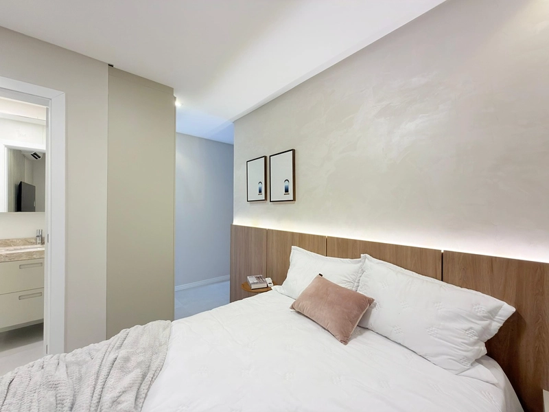 MOBILIADO E DECORADO COM SACADA DE FRENTE.: 26ª foto da galeria de imagens do imóvel