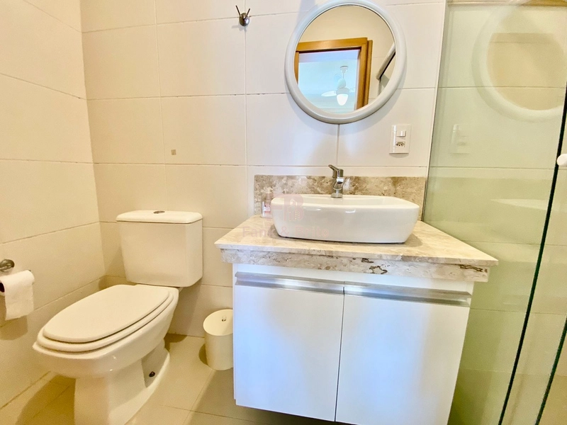 2 Dormitórios (1 Suíte), Frente Leste com 2 boxes, Perto da Praia: 16ª foto da galeria de imagens do imóvel