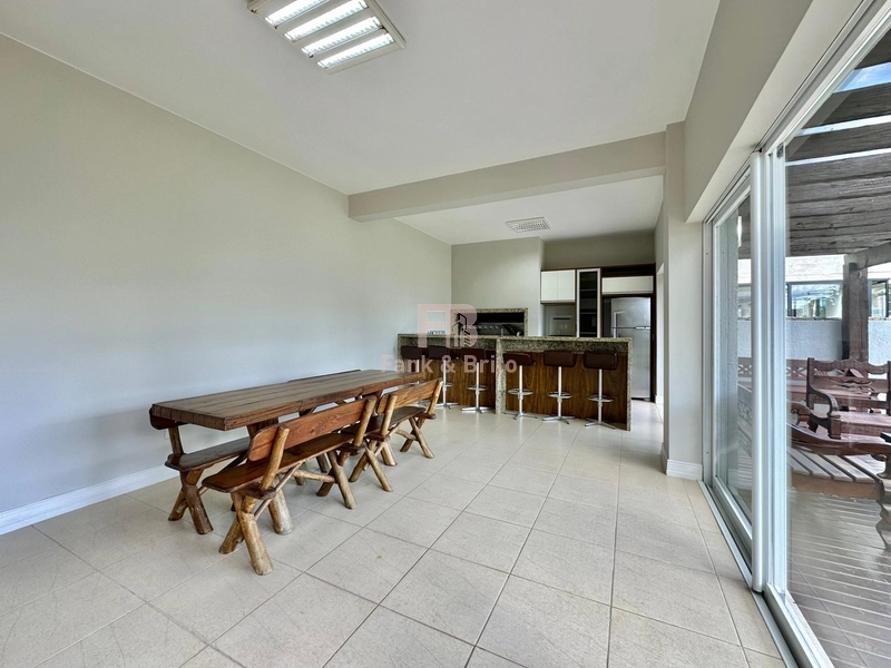 SOBRADO COM SALÃO DE FESTAS.: 12ª foto da galeria de imagens do imóvel