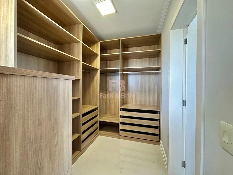 SOBRADO COM SALÃO DE FESTAS.: 14ª foto da galeria de imagens do imóvel