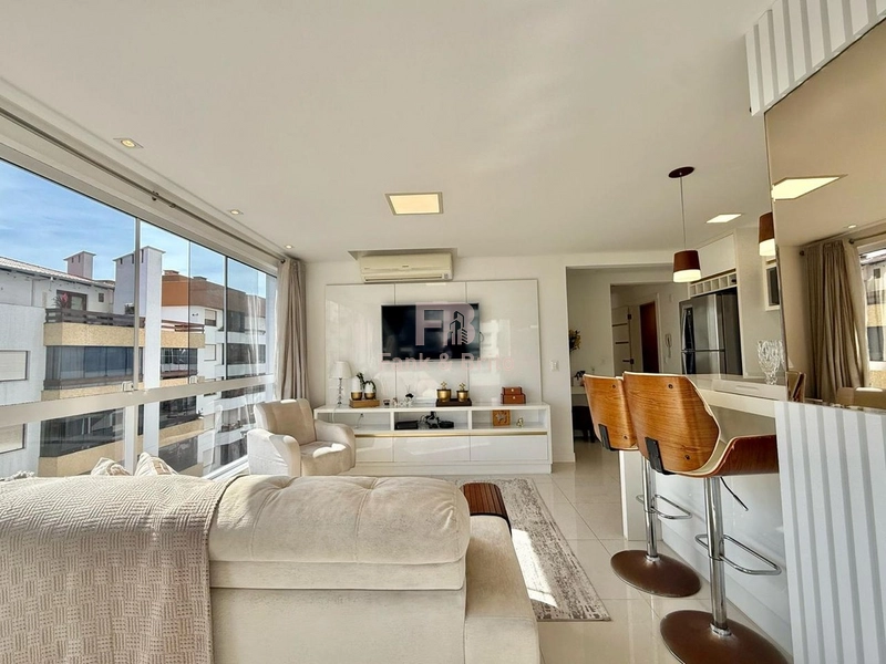 MOBILIADO E DECORADO NO CENTRO: 3ª foto da galeria de imagens do imóvel