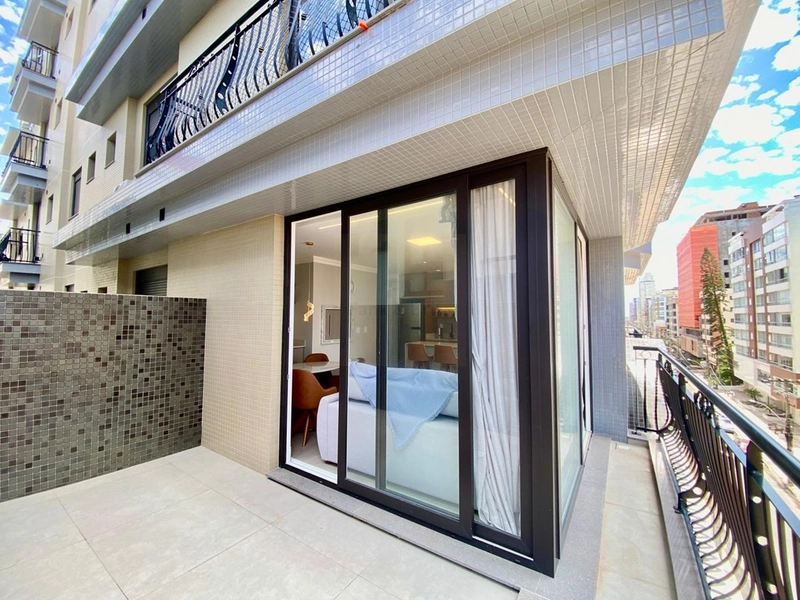 APARTAMENTO AO LADO DA PRAÇA FLAVIO BOIANOVSKI, DUAS QUADRAS DO MAR!: 13ª foto da galeria de imagens do imóvel