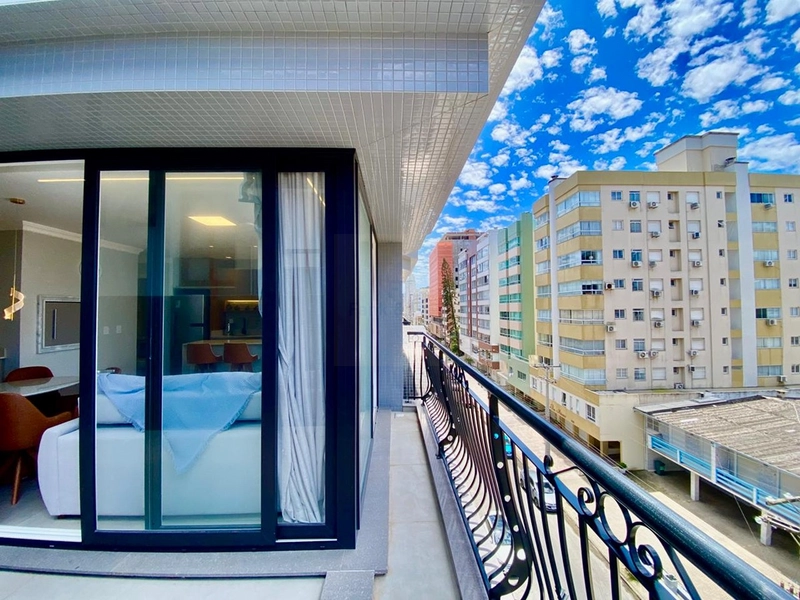 APARTAMENTO AO LADO DA PRAÇA FLAVIO BOIANOVSKI, DUAS QUADRAS DO MAR!: 14ª foto da galeria de imagens do imóvel