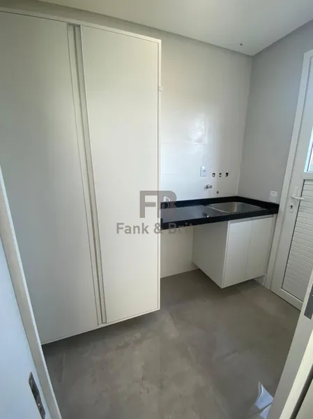 RESIDÊNCIA TÉRREA A VENDA EM UM DOS MELHORES CONDOMINIOS DO LITORAL: 2ª foto da galeria de imagens do imóvel