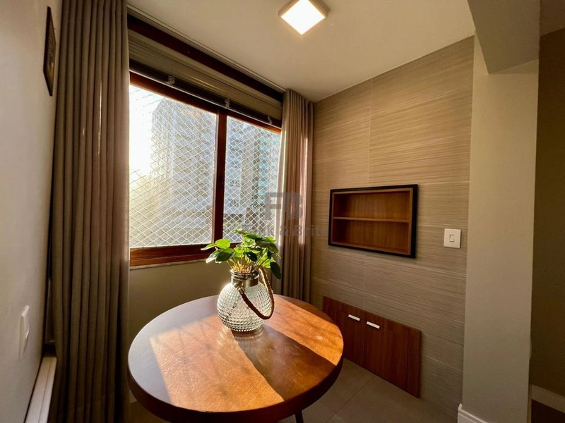 APARTAMENTO BEM MOBILIADO COM VISTA LIBERADA: 5ª foto da galeria de imagens do imóvel