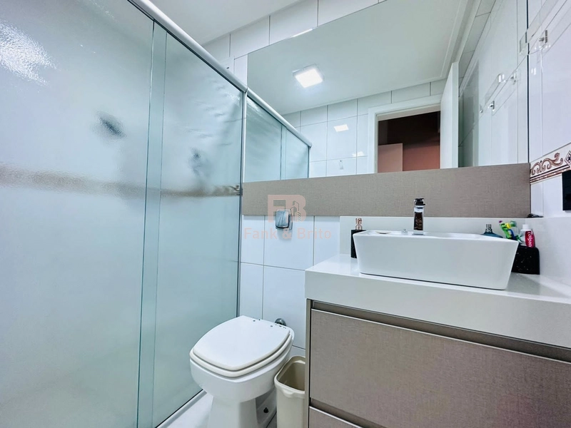 VENDE APARTAMENTO NOVO POUCOS METROS DO MAR BEM MOBILIADO: 24ª foto da galeria de imagens do imóvel