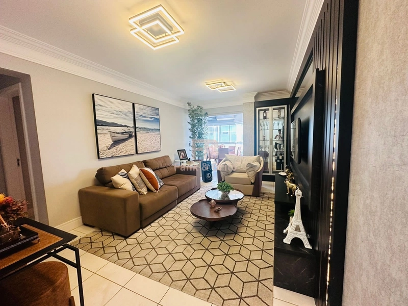 VENDE APARTAMENTO NOVO POUCOS METROS DO MAR BEM MOBILIADO: 1ª foto da galeria de imagens do imóvel